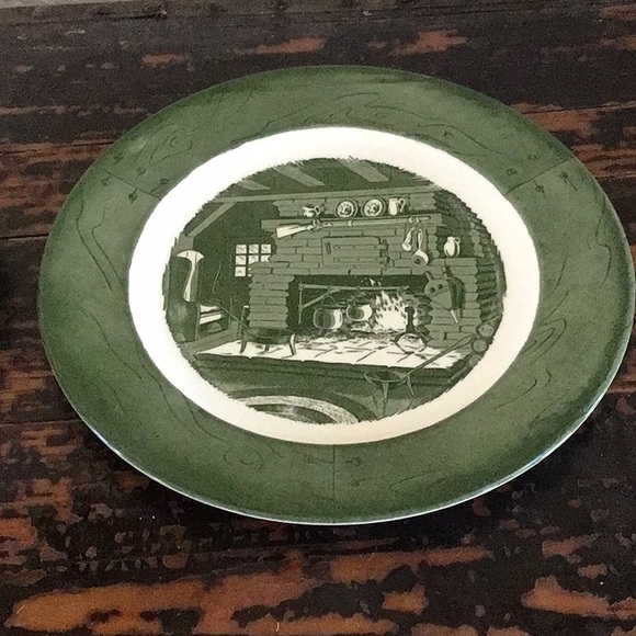 1950s Vintage Colonial Homestead Dinner Plate, Set of 2 - Picture 2 of 5